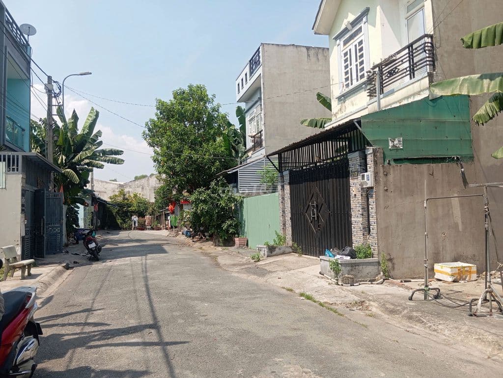 lô đất đường thới tam thôn 6 ngợp .gồng lãi không nổi muốn bán nhanh - Ảnh 3