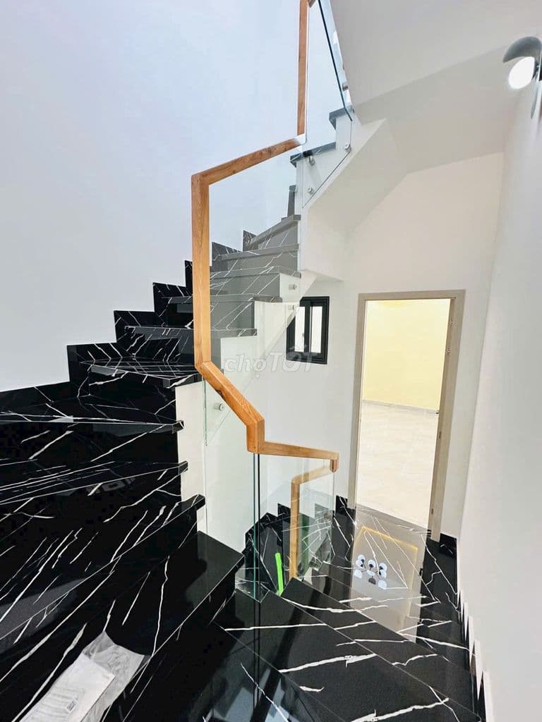 Bán nhà mặt tiền 2pn đường Lũy Bán Bích, Tân Phú - Ảnh 3