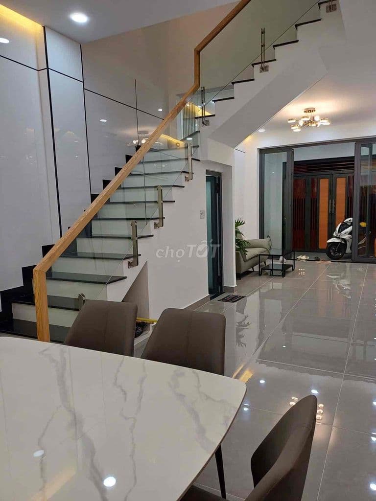 Bán nhà Tân Phú đưởng Hoà Bình hẻm nhựa xe tải thông - Ảnh 2