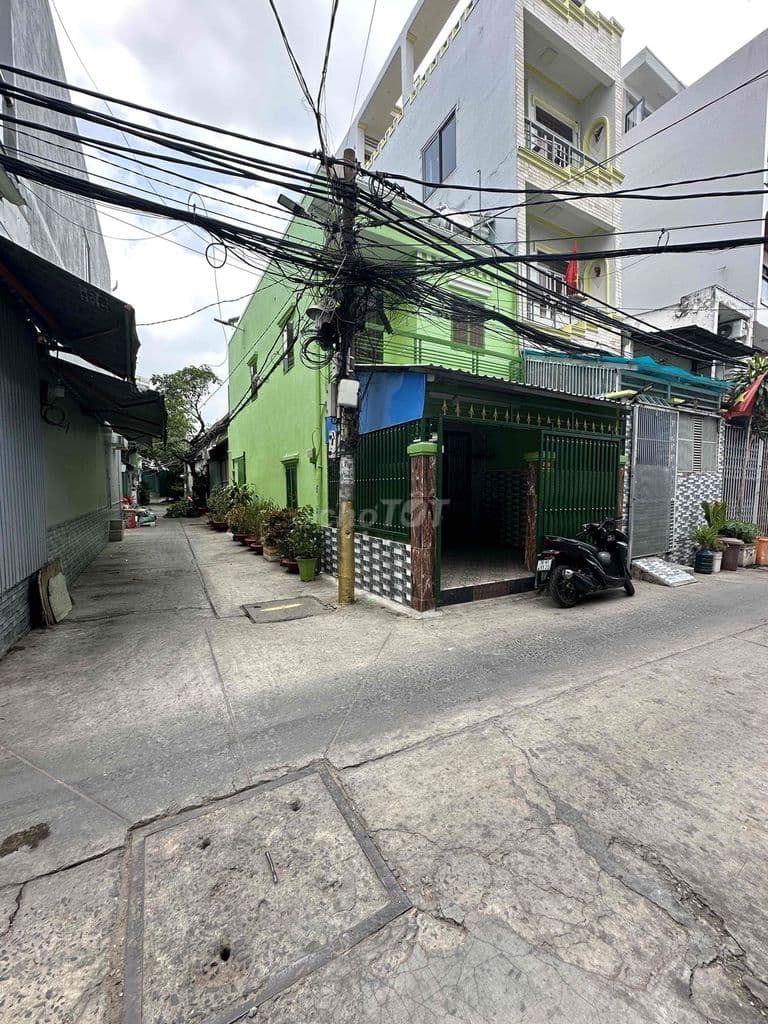 Nhà góc 2 mặt cần bán, giấy tờ sổ hoàn chỉnh