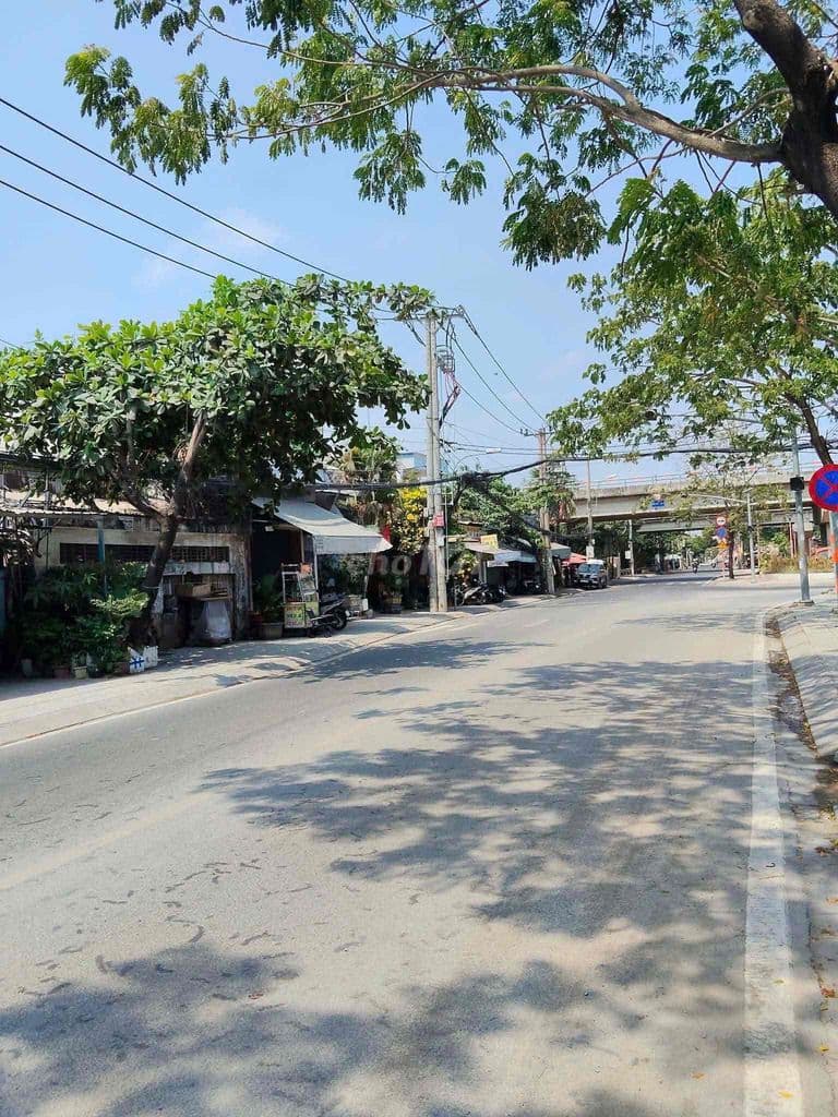 Kẹt tiền bán gấp li6 đất mặt tiền Nguyễn Bình - Ảnh 2
