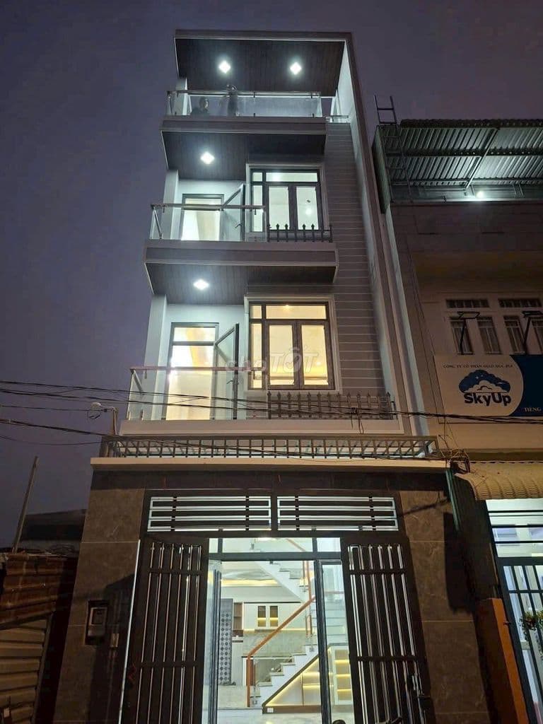 NHÀ 4 TẦNG NGAY ĐH TÀI CHÍNH - 6,65 TỶ/4PN 5WC