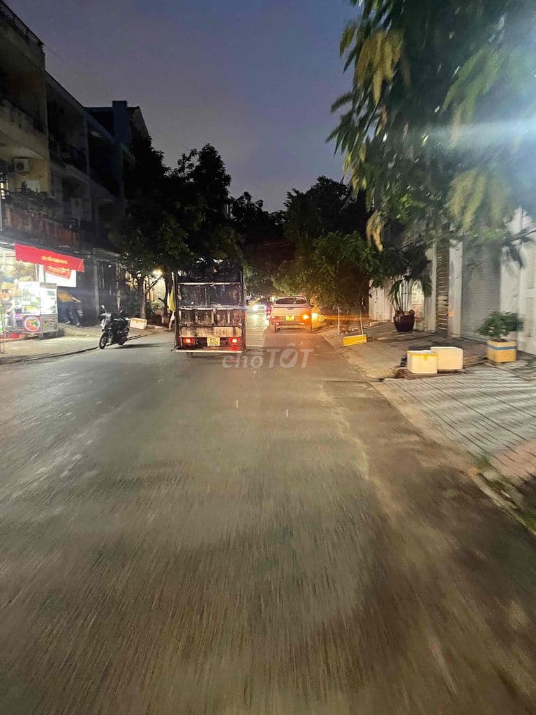 ĐẤT MT 38 NGAY CHỢ HIỆP BÌNH 5X23M. 115M2 THỔ XÂY 1 HẦM 4 TẦNG