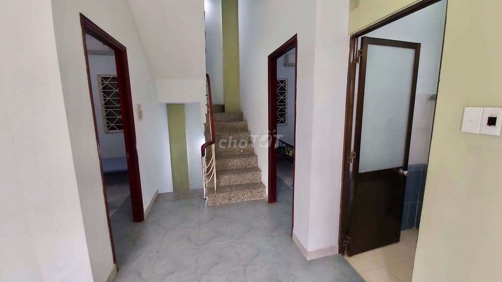 Bán nhà nở hậu vị trí đẹp - Ảnh 3