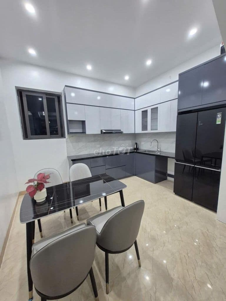 52m, 4 tầng, 10,2 tỷ Trung tâm Đống Đa - Ảnh 2