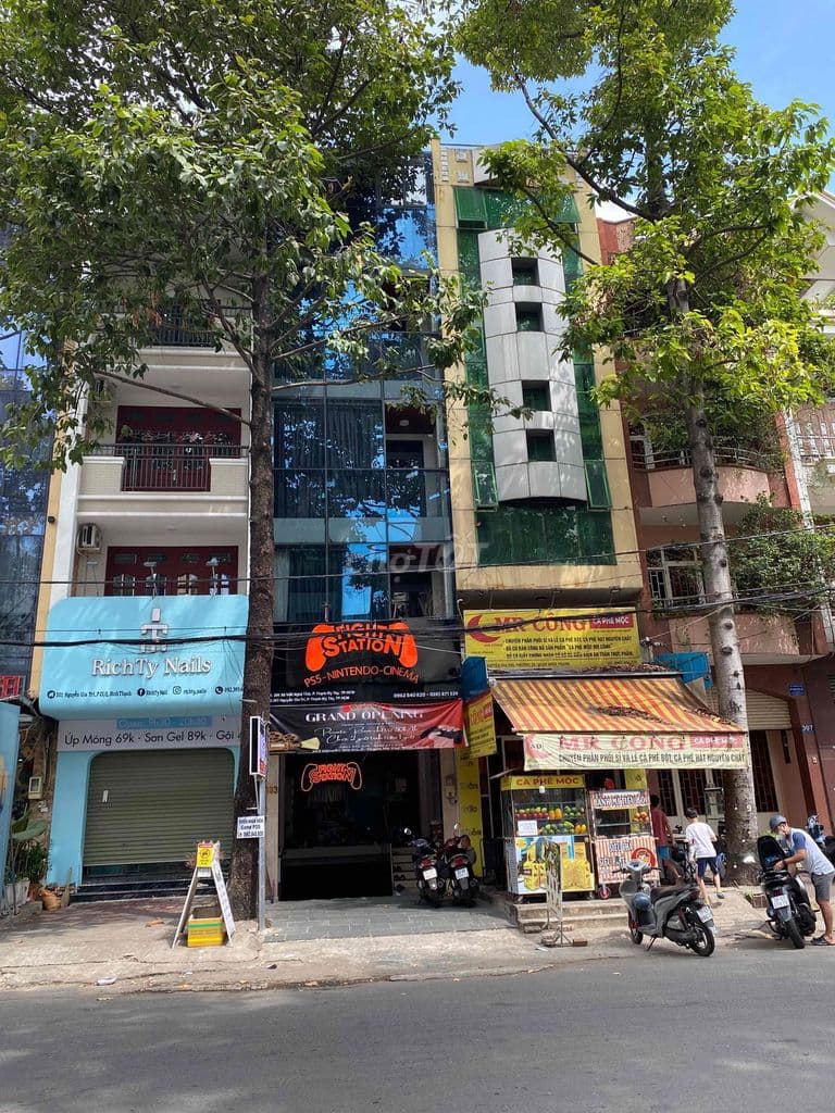 bán nhà Mặt Tiền đường Nguyễn Gia Trí,Q: Bình Thạnh