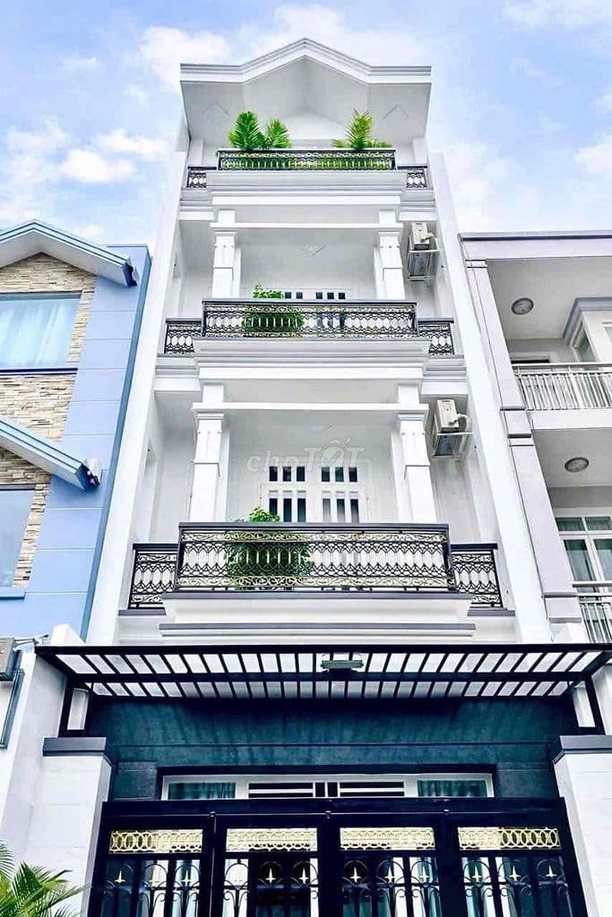 BÁN NHÀ GIÁP QUẬN 10 – ÔNG ÍCH KHIÊM