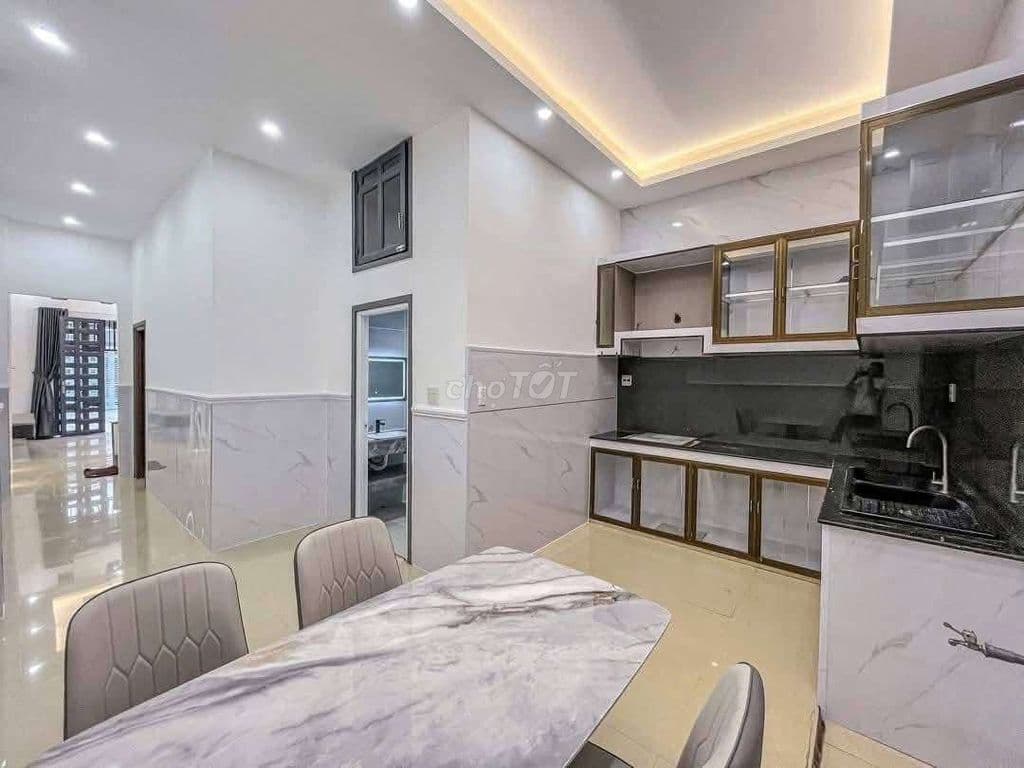 Bán nhà 1 trệt1 lầu sổ hồng riêng ngay chợ Bình Chánh giá 970triệu - Ảnh 3