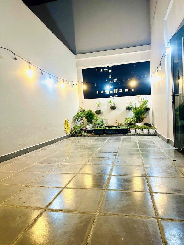 Bán căn hộ chung cư có sân vườn