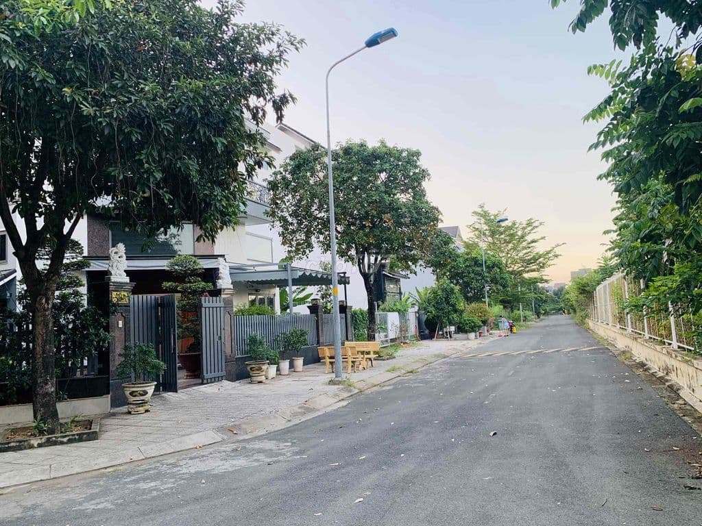 Bán Lô Đất thuộc KDC Gia Hòa, Phước Long B, Thủ Đức. DT: 200m2/17 Tỷ - Ảnh 2