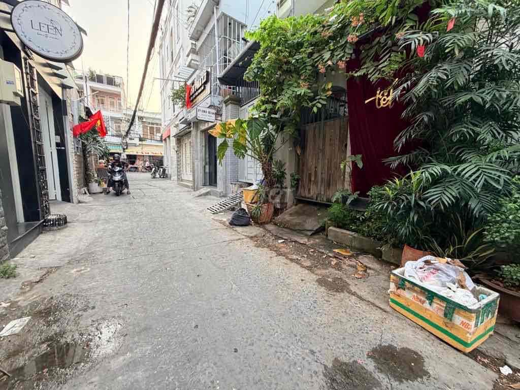 HXH đổ cửa Phòng Cách Tân Cổ Điển có sẳn Dòng Tiền , CaFe CHill Chi