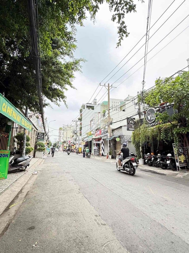 Bán nhà 3 tầng 99m2 mặt tiền Lê Lợi P4 Gò Vấp, gần Đại học CN4 - Ảnh 3
