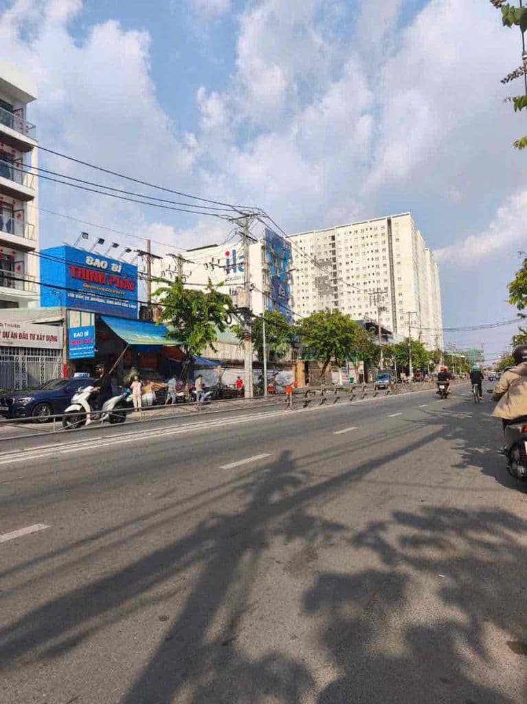 💥CHỈ NHỈNH 5-CÓ NGAY ĐẤT KHU PHÂN LÔ SÁT PHAN VĂN HỚN-DT 4.5Mx20M - Ảnh 3