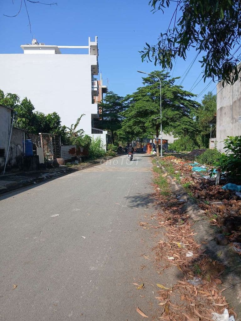 Đất KDC Rạch Tôm Lê Văn Lương, 5x24.5m đối diện công viên