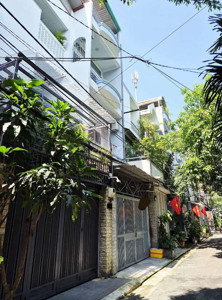 Bán gấp nhàgần chợ Bà Chiểu, hẻm xe hơi, DT 57m, Phường 12, Bình Thạnh