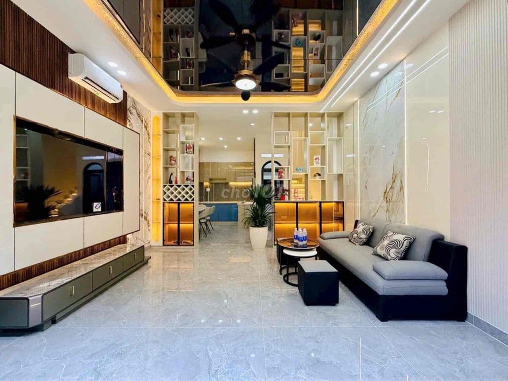 nhà ngay phạm văn bạch 40 m² 2 tầng 4 tỷ xíu