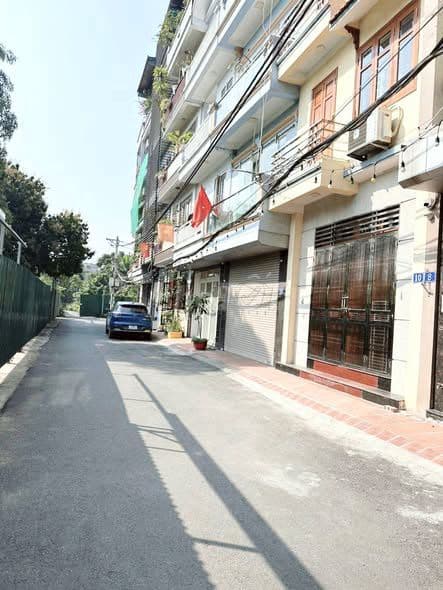 Nhà mới 5 tầng 35m2 Ngọc Thụy, Long Biên, ô tô đỗ cổng, full nội thất - Ảnh 2