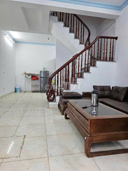 bán nhà 4 tầng Đông Mỹ nhỏ xinh giá hợp lý