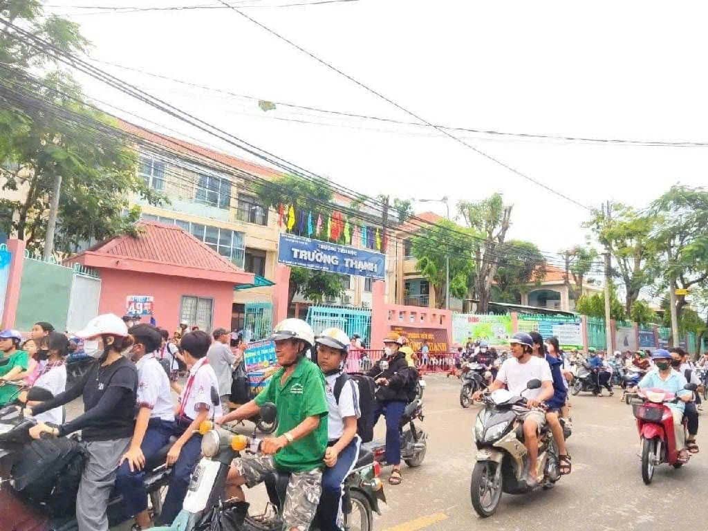 ĐẤT XÂY CHDV -NHÀ TRỌ (7M X22M ) -GIÁ HƠN 3 TỶ - CÁCH ĐƯỜNG LÒ LU 200M