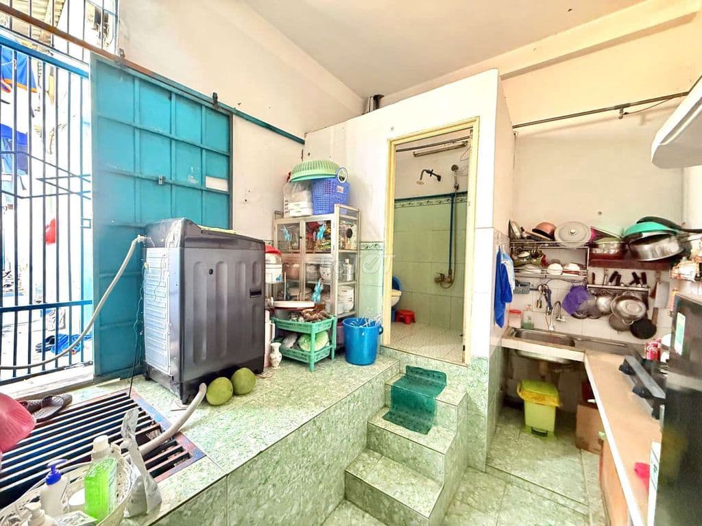 giáp phan văn hớn hẻm xe tải dt:124m2.trệt.lầu - Ảnh 3