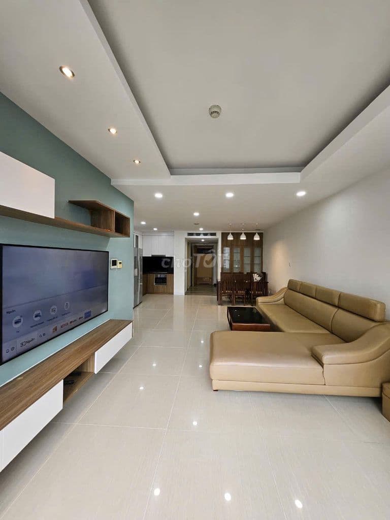 Bán gấp căn hộ 3PN giá rẻ nhất Thăng Long N01