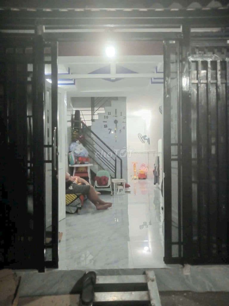 cần bán nhà liền kề - Ảnh 3