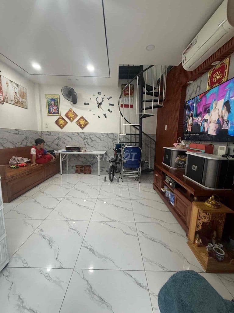 CHỈ 2.39 TỶ CÓ NGAY NHÀ 4❌5.2M - 2 TẦNG - HXH THÔNG PHAN HUY ÍCH -GV - Ảnh 2