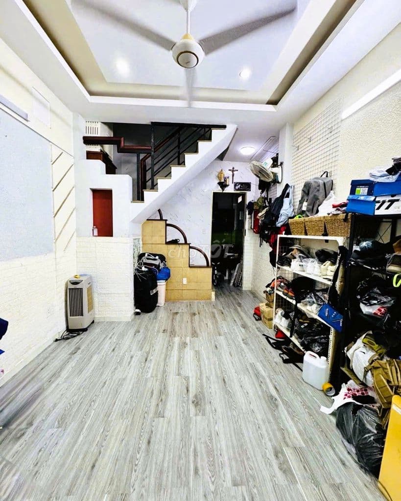 Nhà bán Tân Phú , Hẻm xe hơi DTSD 64m2 (3,8x9) , 3 tầng 3PN nhỉnh 5 tỷ