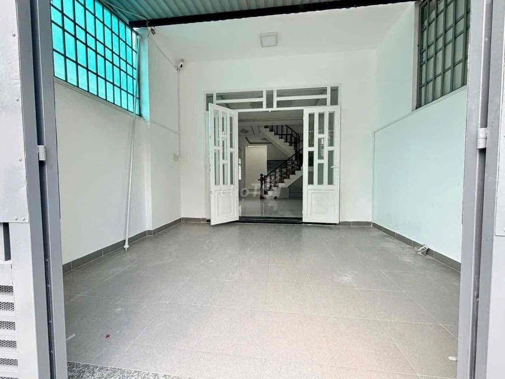 cần bán nhà 4,5x16m 1 trệt lầu . sân ô tô hẻm rọng - Ảnh 3