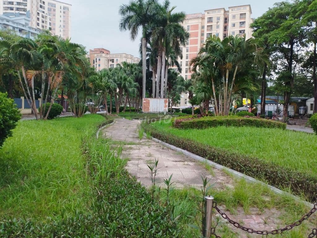 BIỆT THỰ 4 TẦNG NHÀ - ĐẸP NHẤT KĐT RESCO - VIEW CÔNG VIÊN