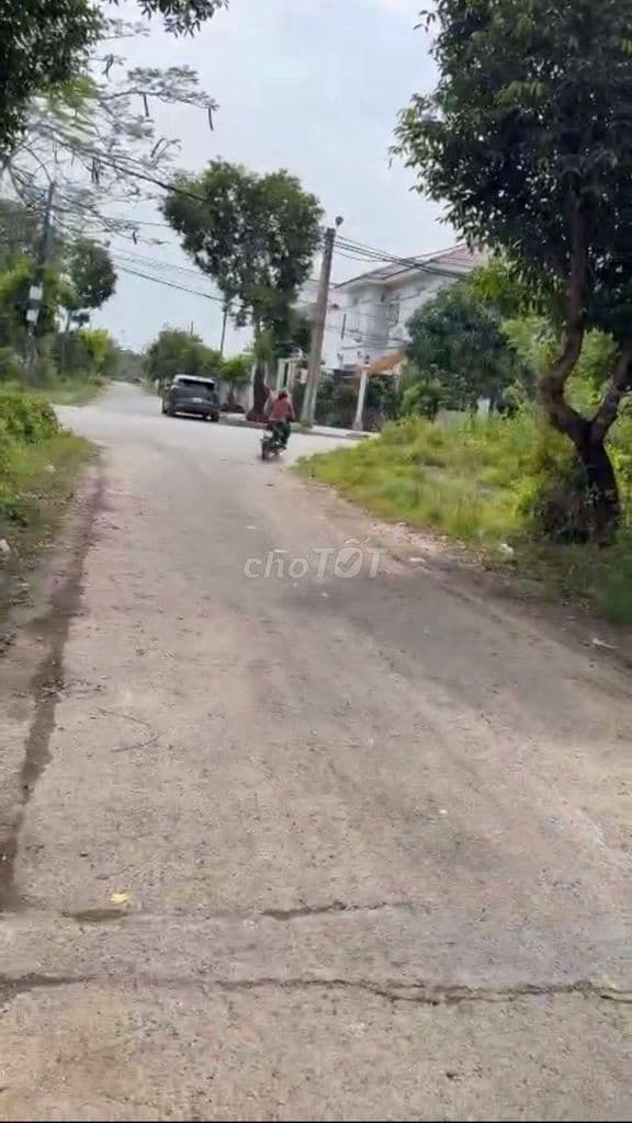 Đất Xây Biệt Thự hoặc tách 2 lô Vip vuông đẹp sạch sẽ.Phú Hữu.Q9 - Ảnh 3