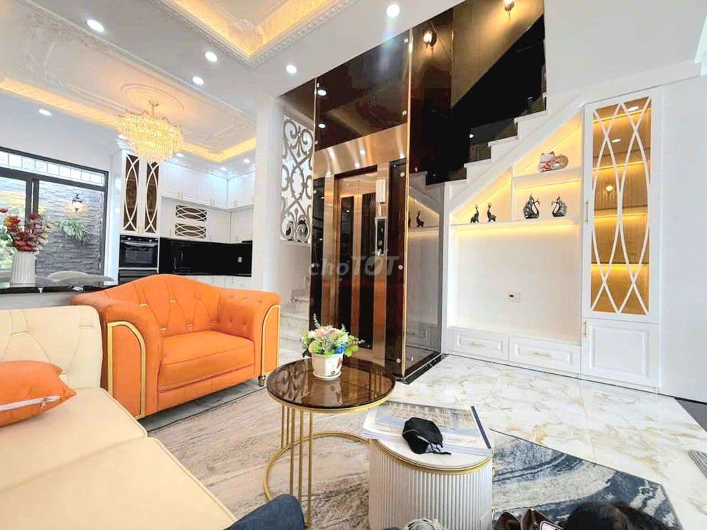 nhà phố có thang máy 5x16m 4 tầng kế Phú Mỹ Hưng quận 7 9 tỷ 8