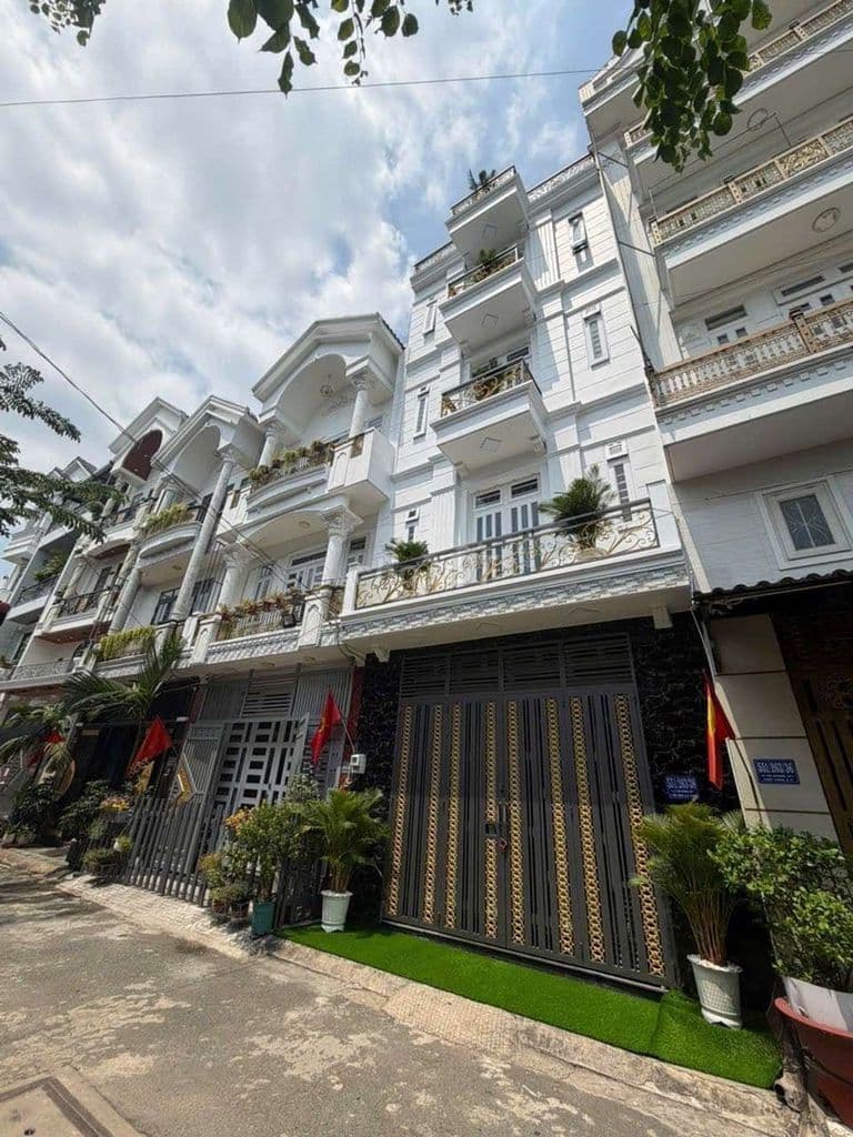 SIÊU PHẨM 4 TẦNG HXH LÊ VĂN KHƯƠNG Q12 5x10m 4PN GIÁ 5.95 TỶ