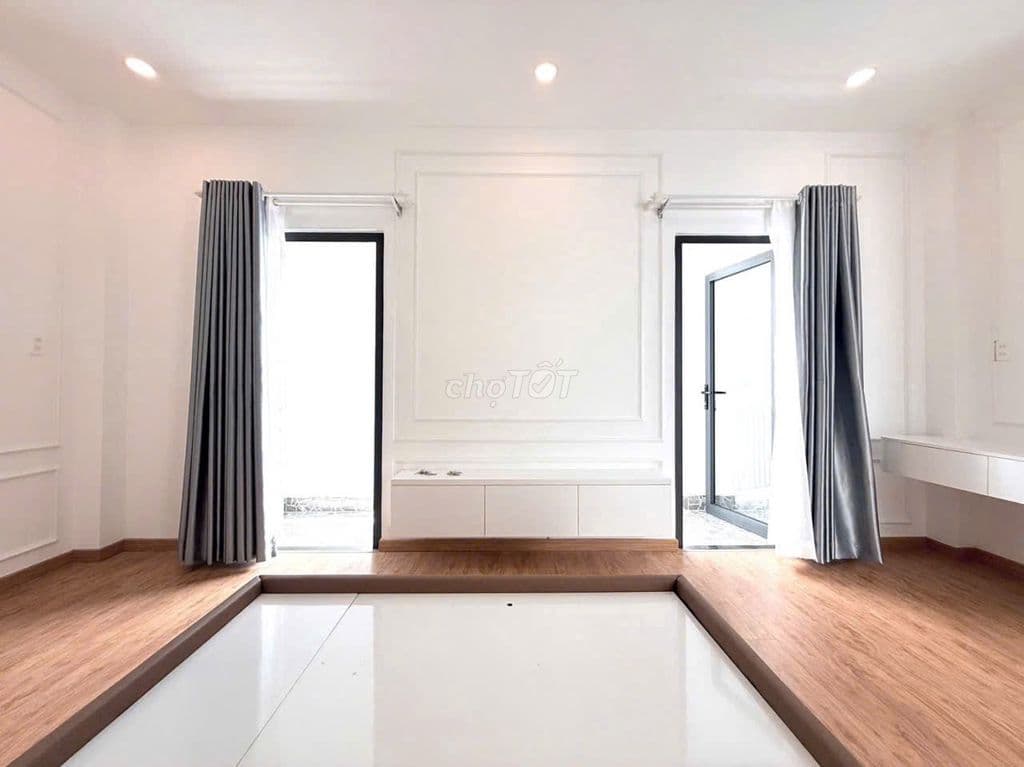 Bán Nhà - Đường Lạc Long Quân ,P8 ,Tân Bình DT; 6X12M ,64m2 3 Tầng - Ảnh 2