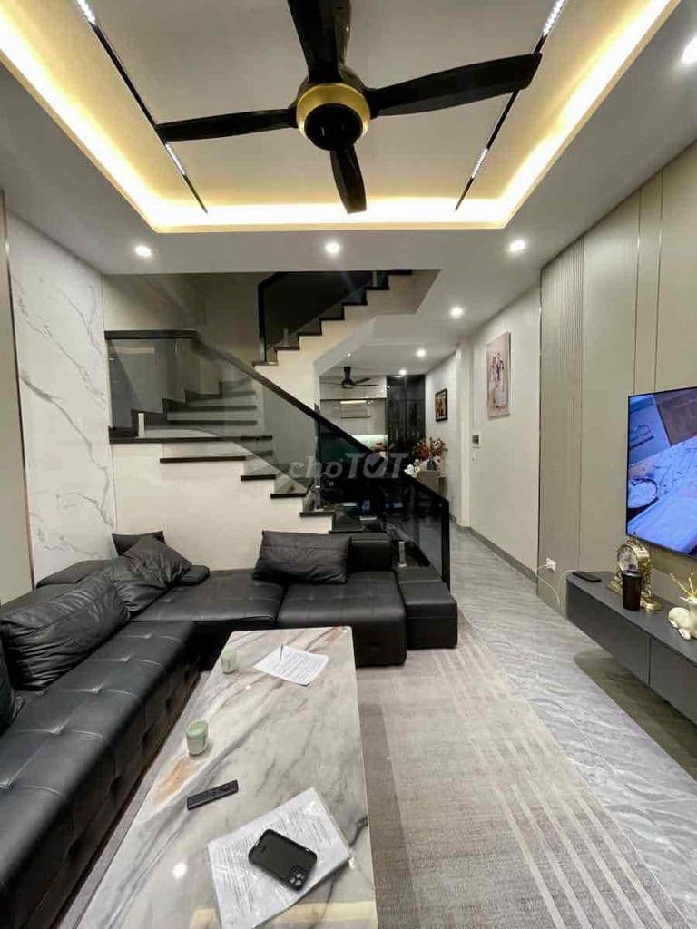 Chùa Láng, ô tô vào nhà, mặt ngõ thông KD, không QH, nhà dân xây 6T