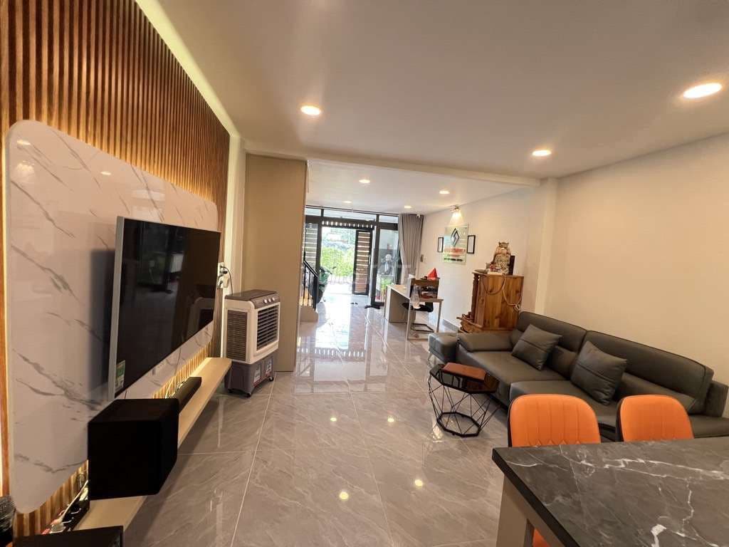 🔥 CHỦ CẦN TIỀN GẤP – HẠ HƠN NỬA TỶ, NHÀ MỚI FULL NỘI THẤT CHỈ 5.85 TỶ