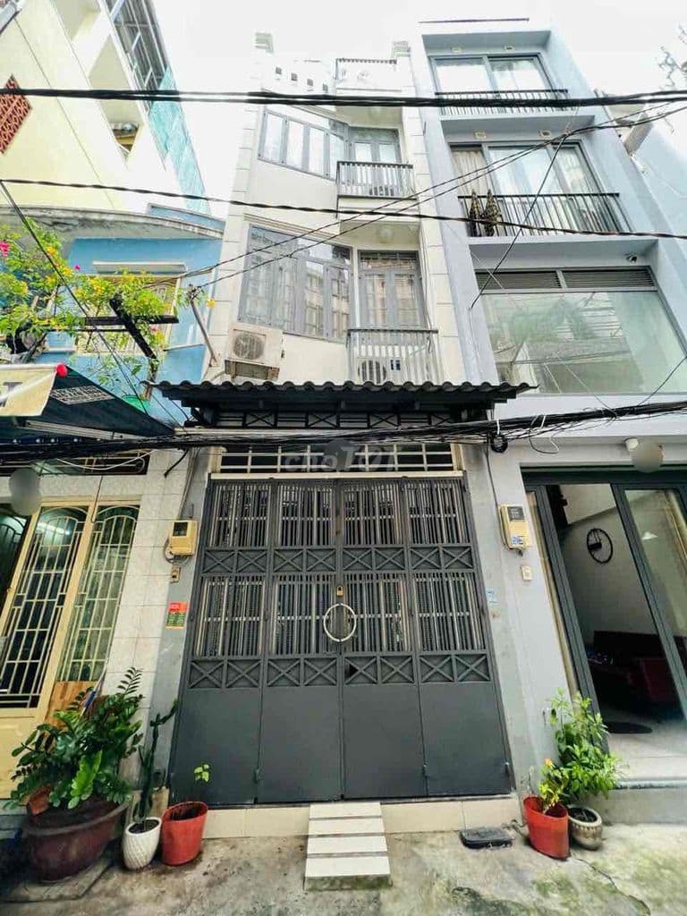 BÁN NHÀ 4 TẦNG HẺM XE HƠI CƯ XÁ ĐÔ THÀNH Q3. GIÁ: 6.8 TỶ TL