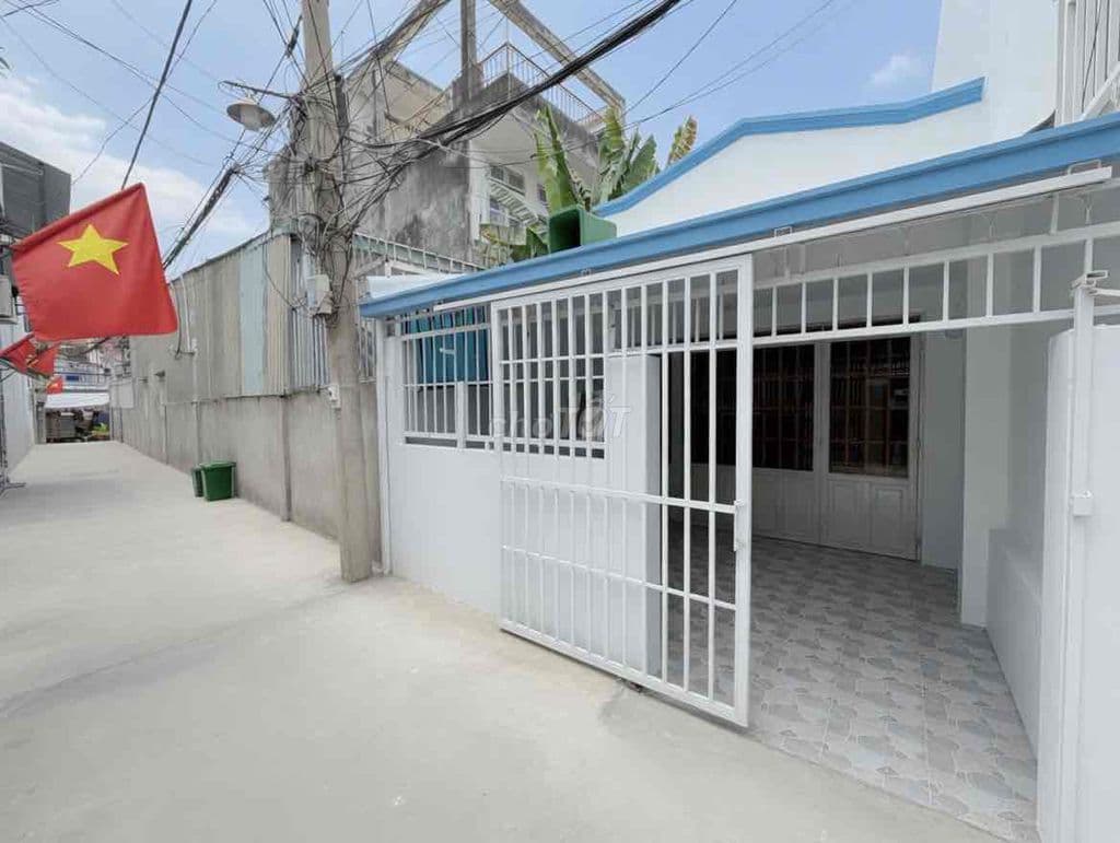 NHÀ 2 TẦNG ĐẸP - NGAY CHỢ HIỆP BÌNH, THỦ ĐỨC - 60M²