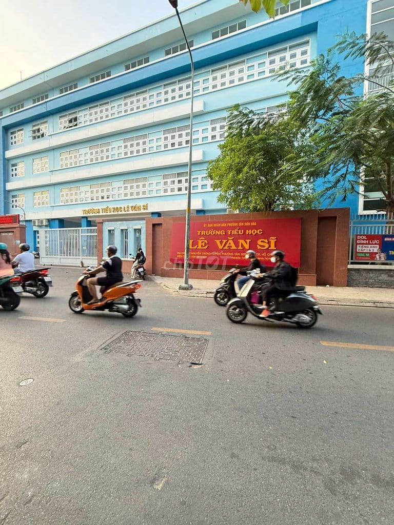 NHÀ 5 TẦNG NGUYỄN TRỌNG TUYỂN P2 TÂN. GIÁ NHỈNH 5VTYR