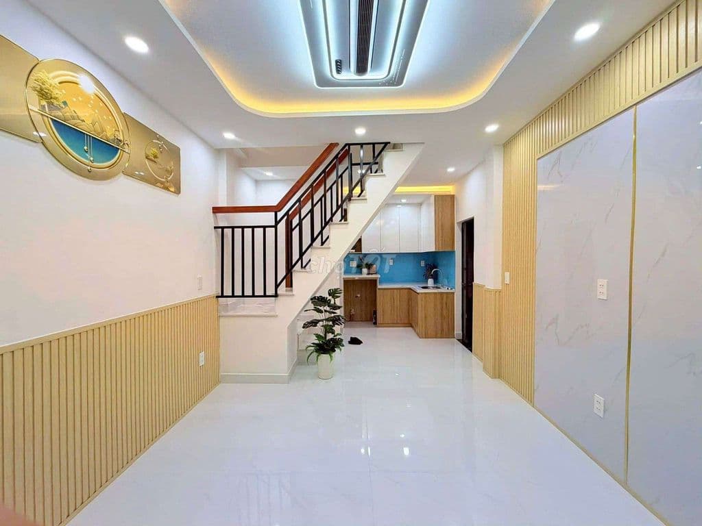 DƯƠNG BÁ TRẠC PHƯỜNG 1 QUẬN 8 -SÁT QUẬN 1 -FULL NỘI THẤT- CHẬM LÀ MẤT