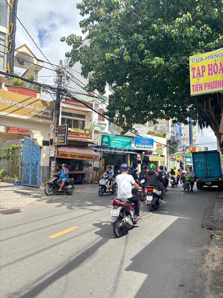 MẶT TIỀN PHAN VĂN TRỊ. kHU KINH DOANH