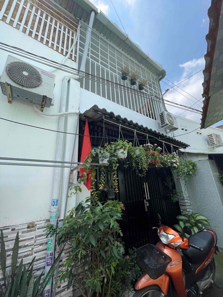 NHÀ 2 TẦNG NGAY TÔ NGỌC VÂN PHẠM VĂN ĐỒNG THỦ ĐỨC