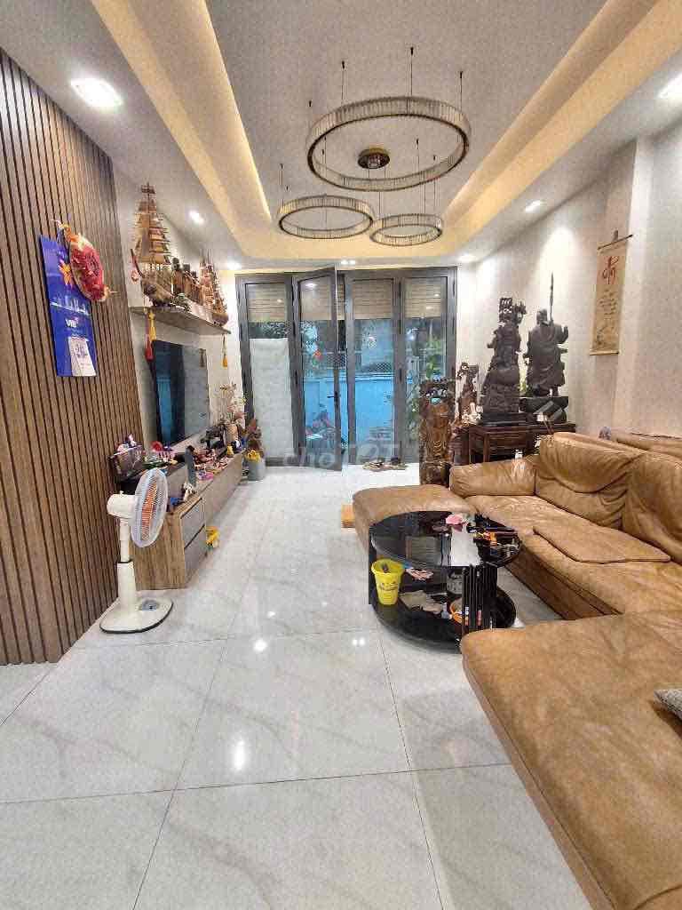 NHÀ PHỐ 4 TẦNG NGUYỄN VĂN LINH – QUẬN 7 THIẾT KẾ HIỆN ĐẠI – NỘI THẤT C