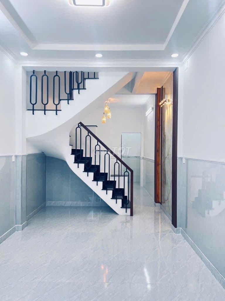 Bán nhà ngay trung tâm quận 12 đầy đủ tiện ích