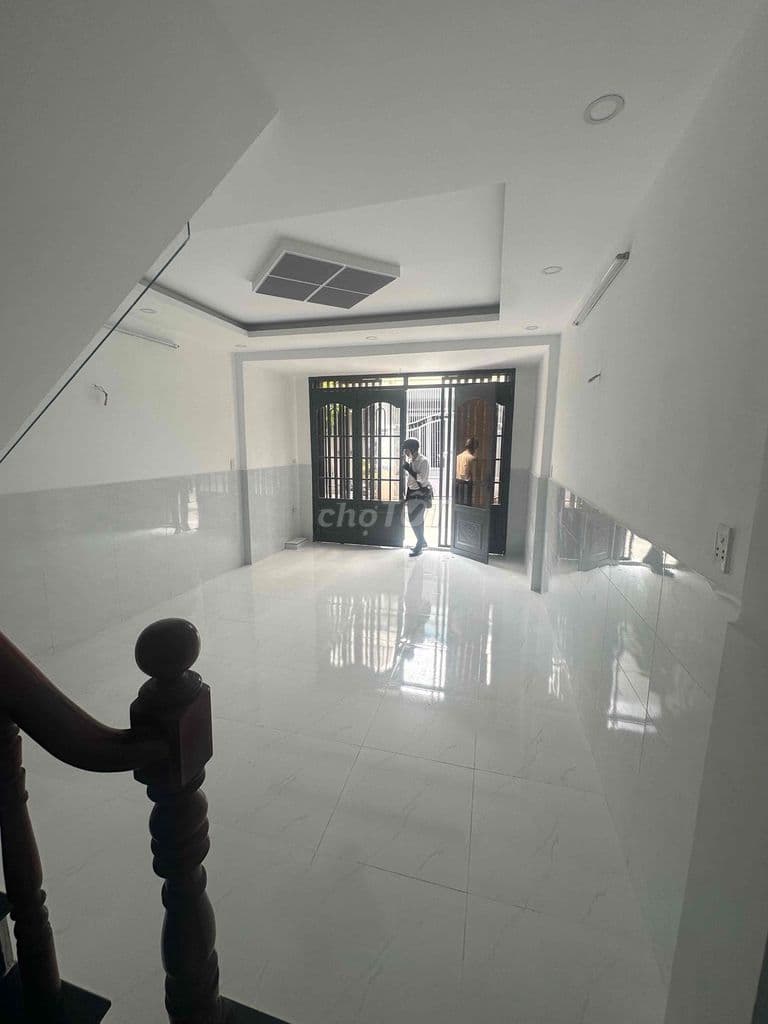 bán nhà đường số8 Bình Hưng Hoà B đường xe hơi thông