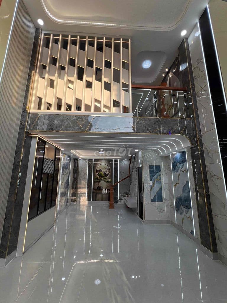 Nhà Hxh 6 thông tmt2a dt 4,3x9 trệt 2 lầu giá 5.1 tỷ gần ubnd phường