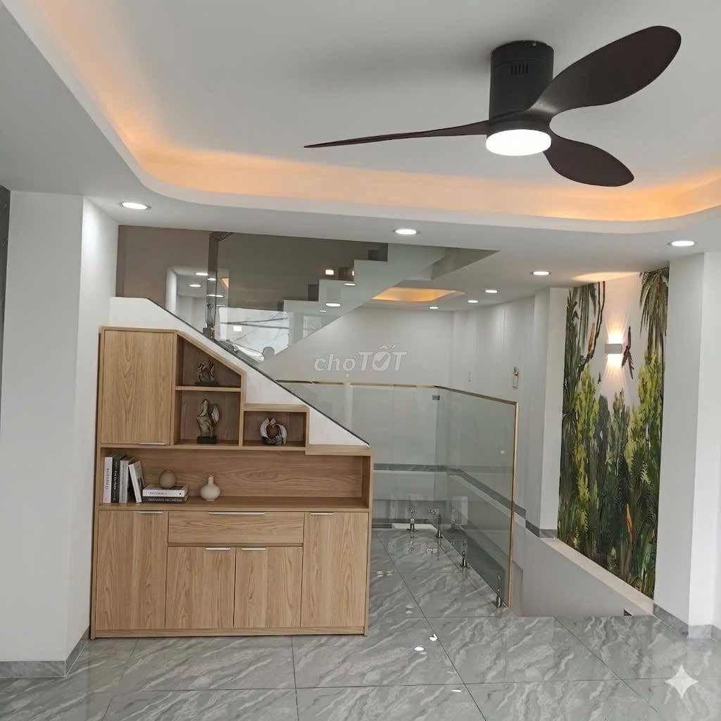 NHÀ MỚI, ĐẸP - Nội thất VIP 7,9tỷ - Hẻm 2 XH ra Dương Quảng Hàm - Ảnh 2