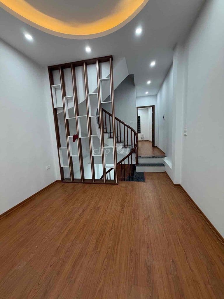 NHÀ XÂY MỚI SÁT VÀNH ĐAI 3.5 , GA METRO NHỔN 4 tầng x37m2 4ngủ - Ảnh 3