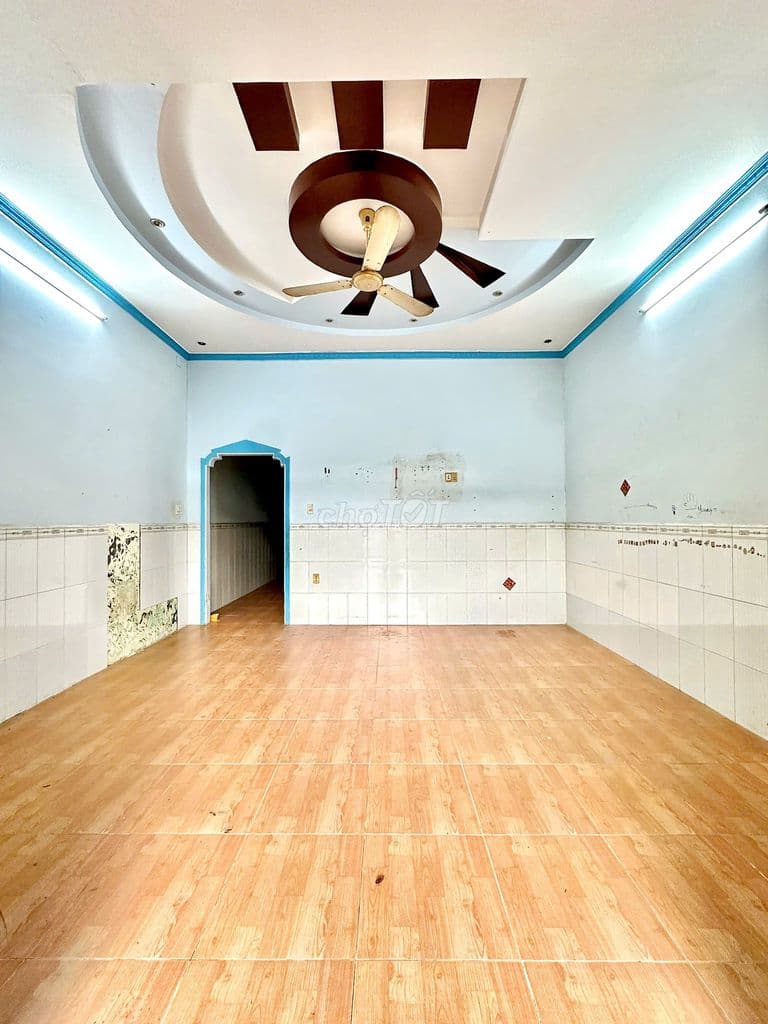 BÁN ĐẤT TẶNG NHÀ DT LỚN 65M2 - SHR VAY BANK NGAY CHỢ BÀ HOM, BÌNH TÂN