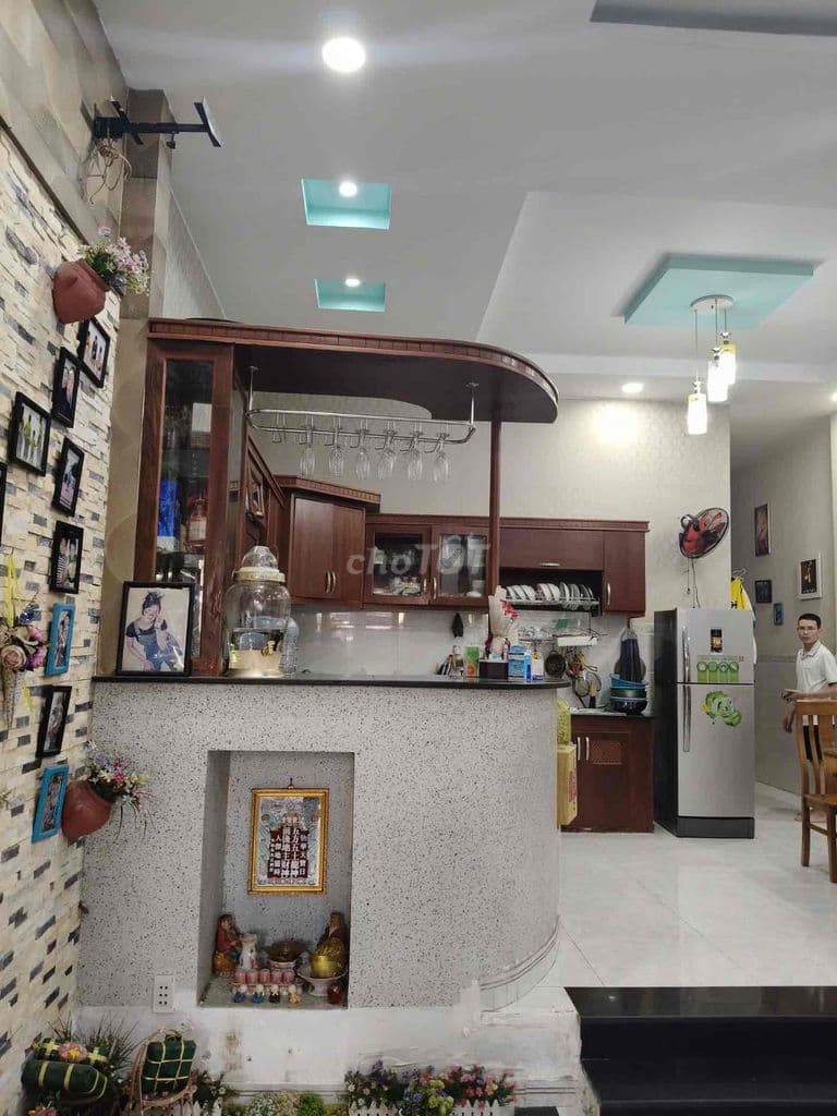 DƯỚI 5 TỶ – HẺM XE TẢI 5M – NGAY NGÃ TƯ TRUNG CHÁNH – SHR RIÊNG